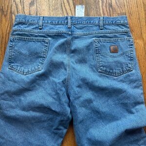 Carhart men’s jeans 40x32 in excellent condition.